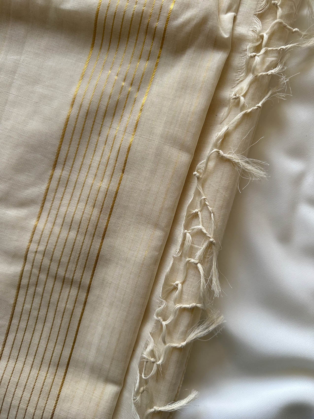 Meera Handwoven Cotton Kasavu Saree